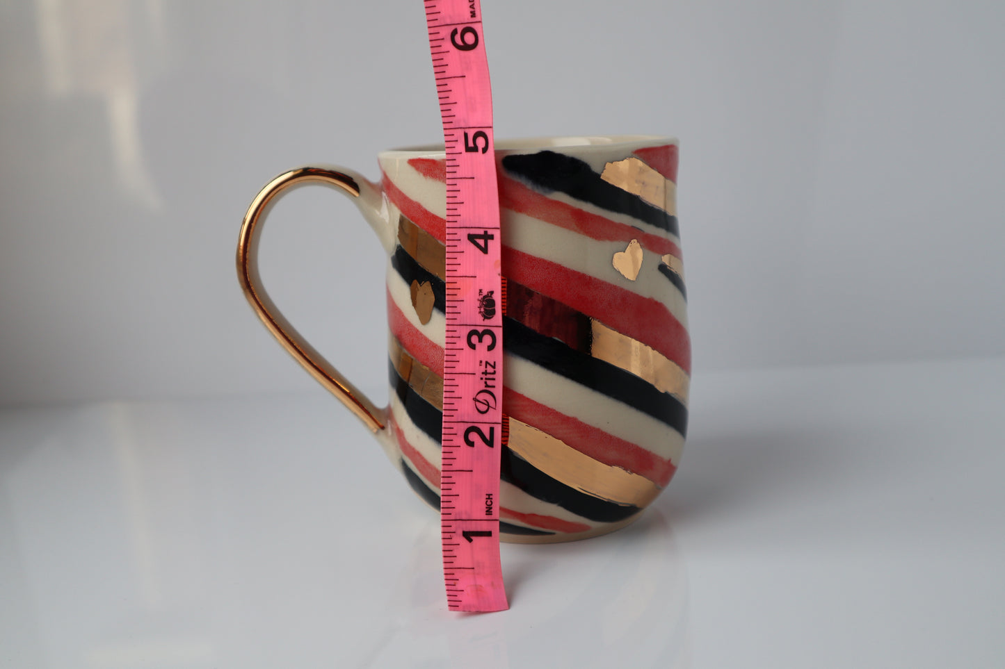 SECONDS Queen of Hearts Mug with Gold